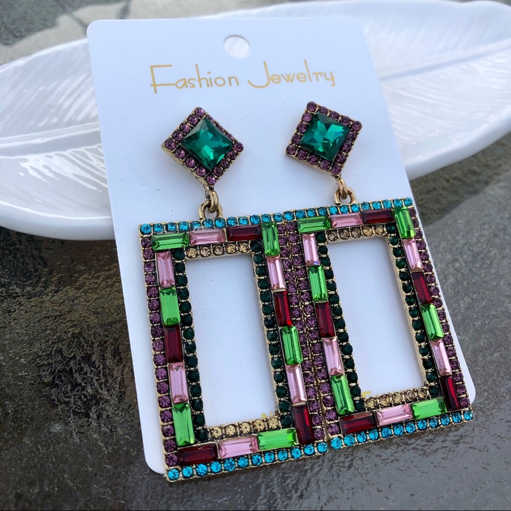 Large green rhinestone rectangular drop earrings - Picture 4 of 6